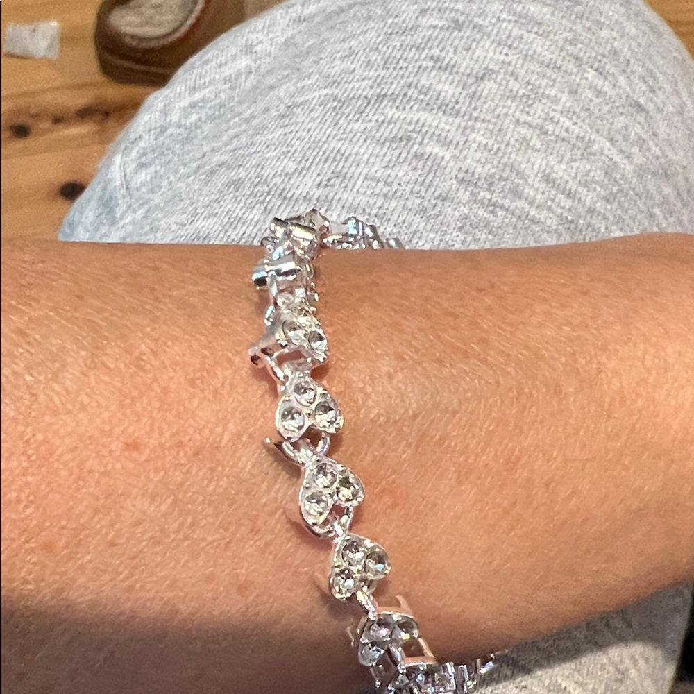 Elegant Silver Heart Bracelet
